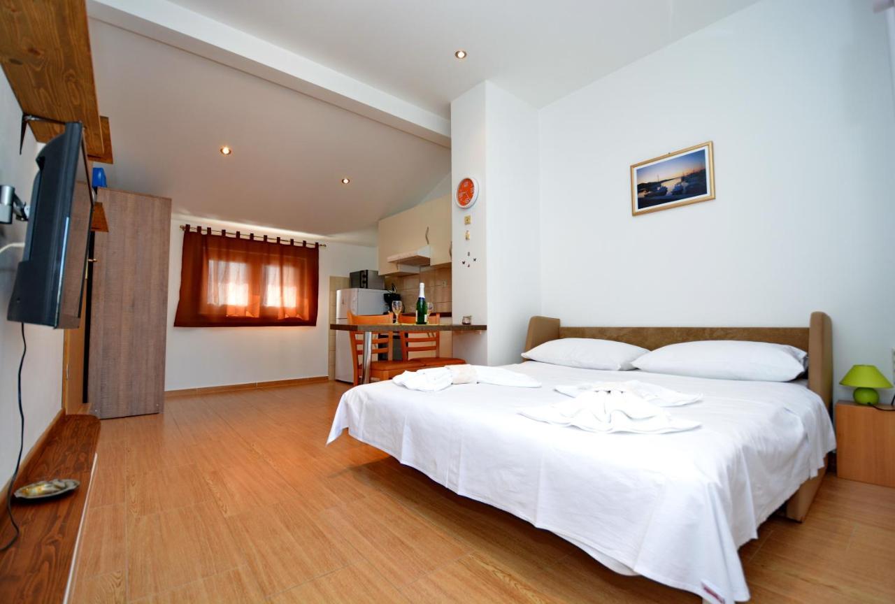 Studio Apartment Martin Zadar Exterior foto